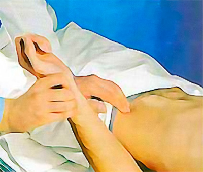 Пальпация лучевой и бедренной артерий Пальпация лучевой и бедренной артерий