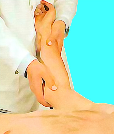 Пальпация плечевой артерии Пальпация плечевой артерии